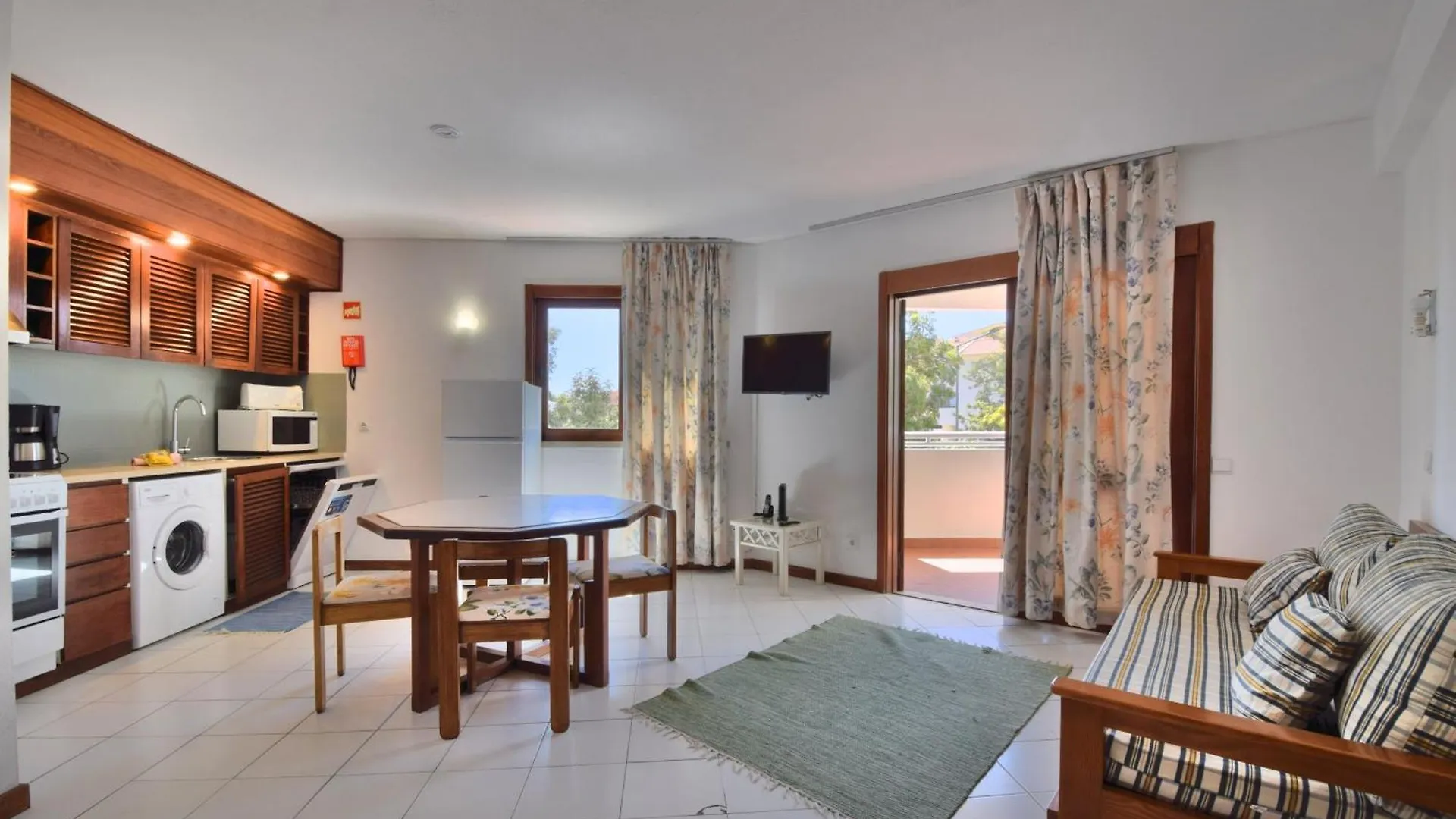 Bellavista Avenida By Beguest Aparthotel Albufeira